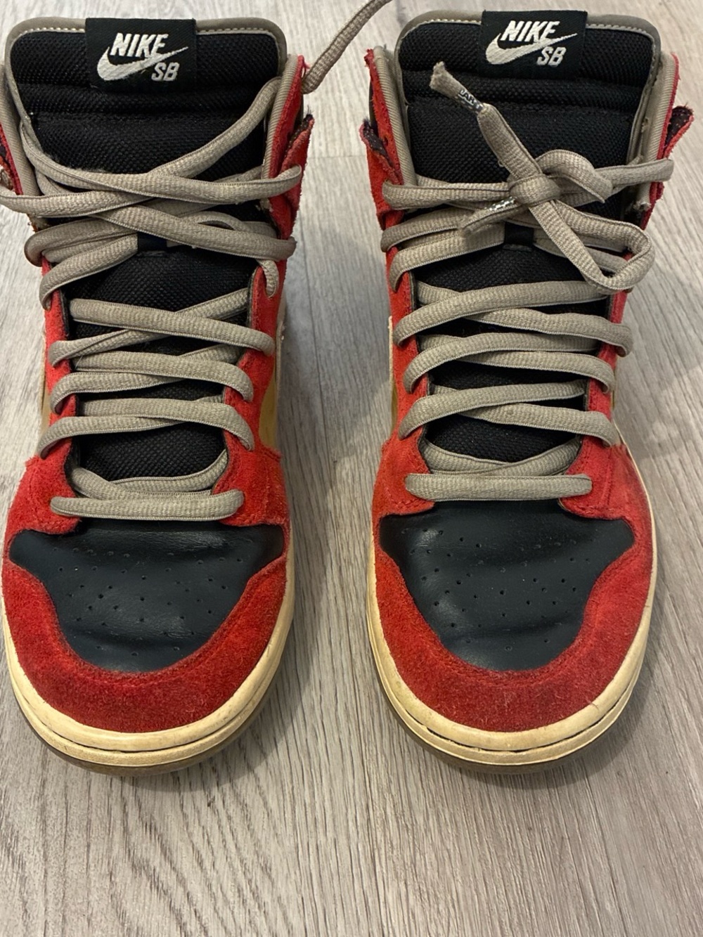 Men's High-Top Skate Shoes - Red/Black nike sb vintage